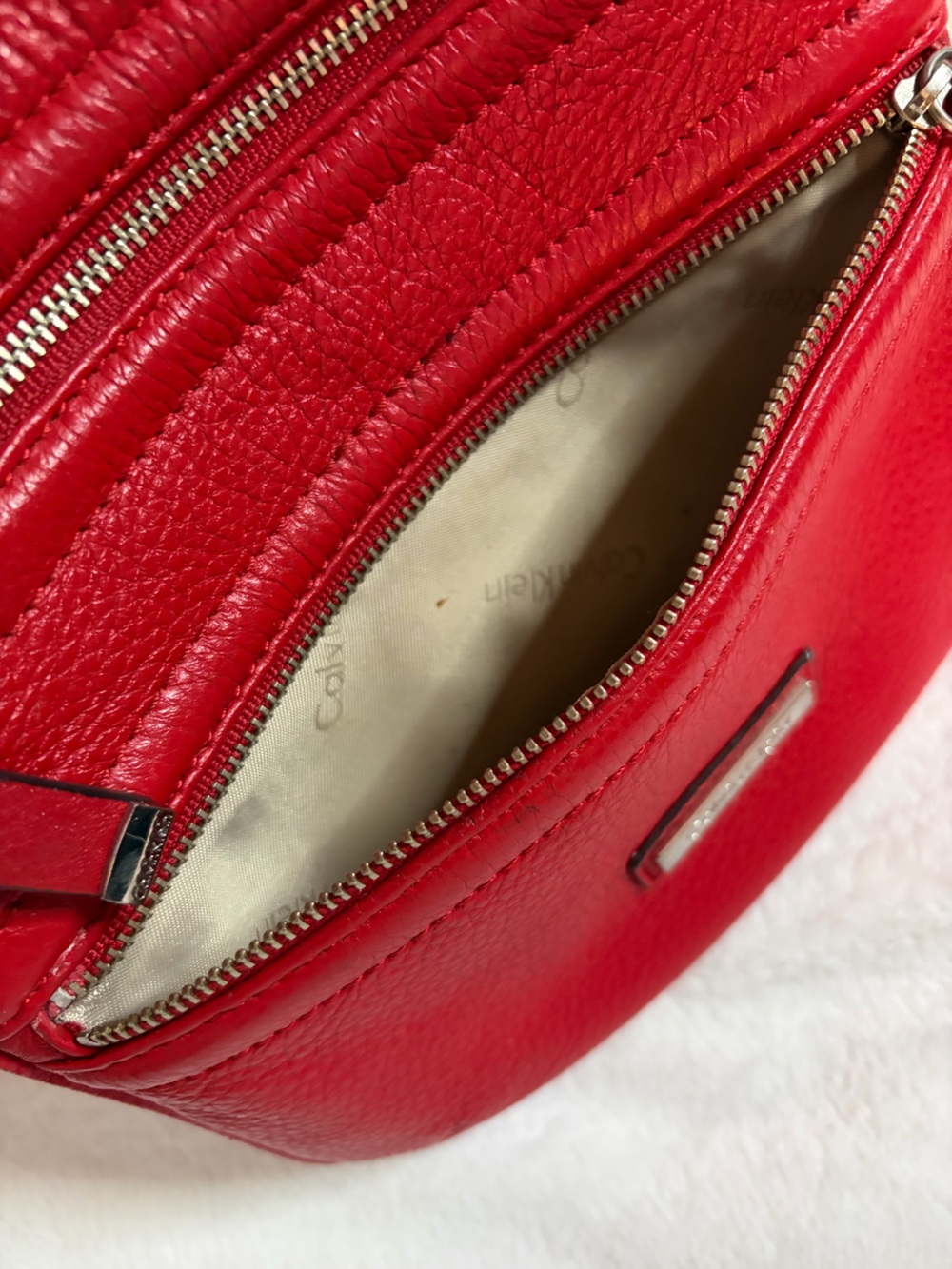 Red Leather Small Crossbody Bag - Calvin Klein - Picture 4 of 16